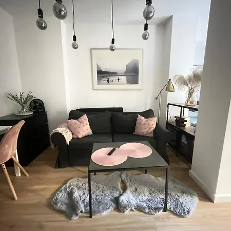 Apartment Garden Place